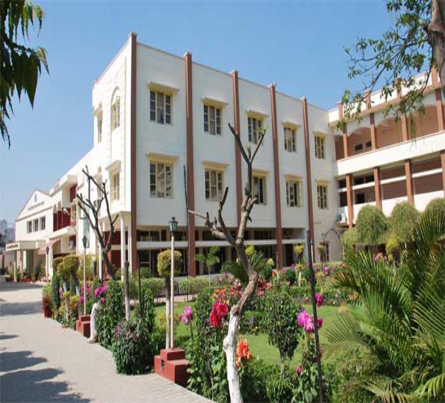 Kamla Nehru College for Women-cover