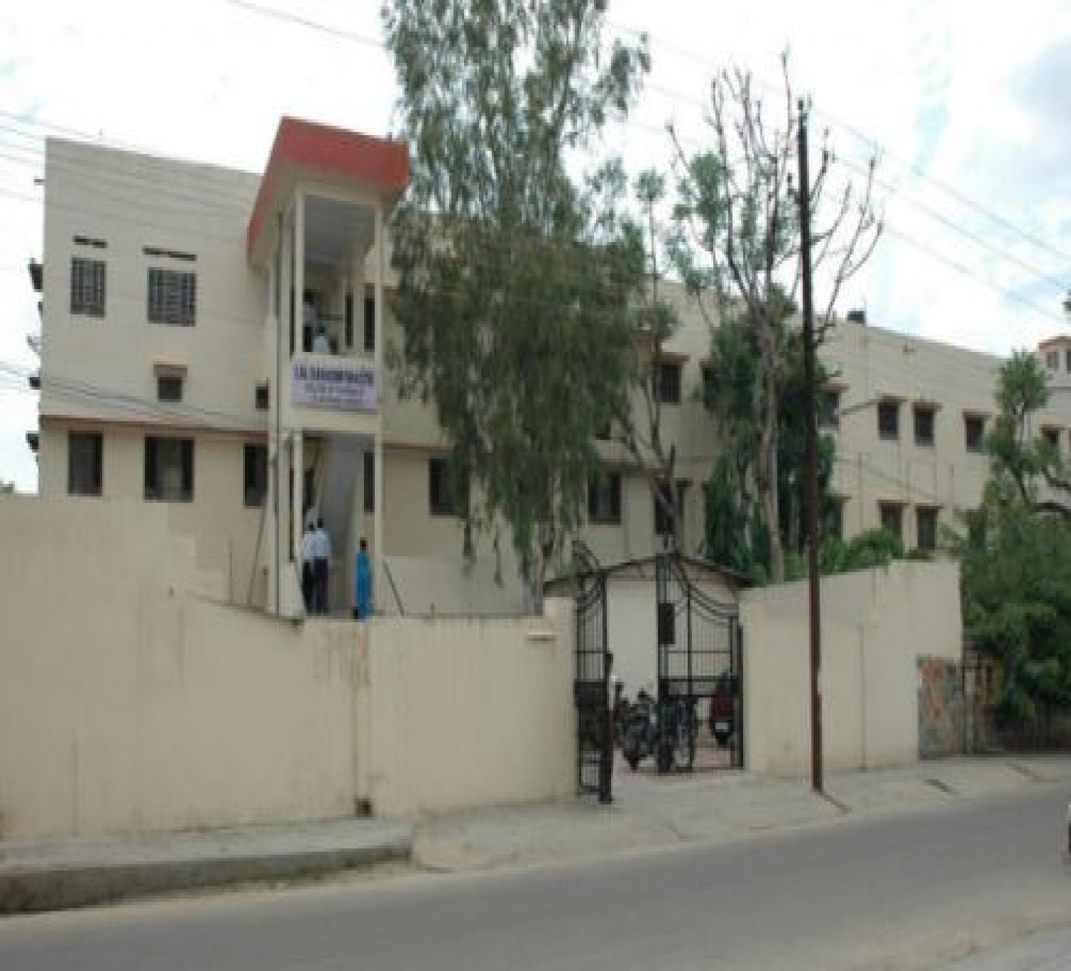 Lal Bahadur Shastri College Of Pharmacy-cover